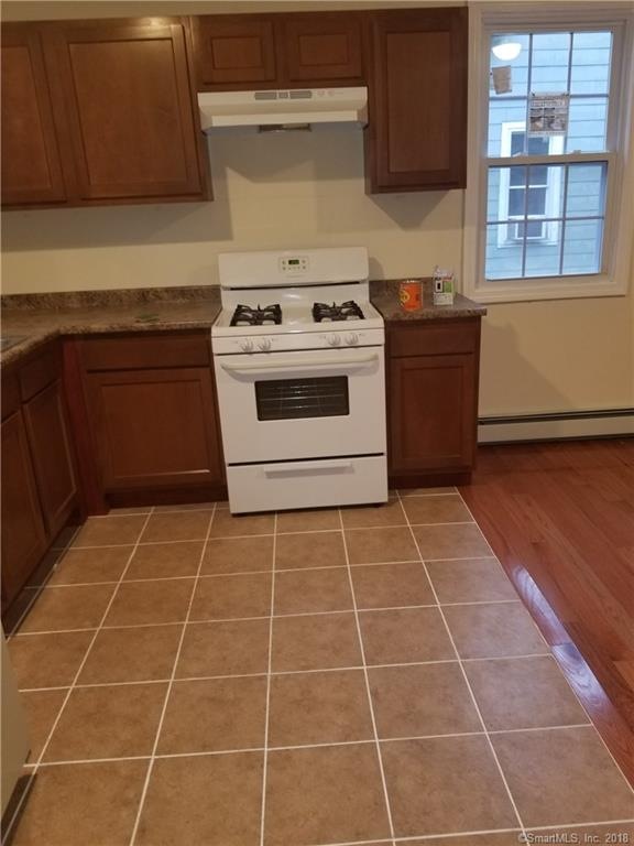 32 Walnut Ave, Waterbury, CT 06704 - photo 1