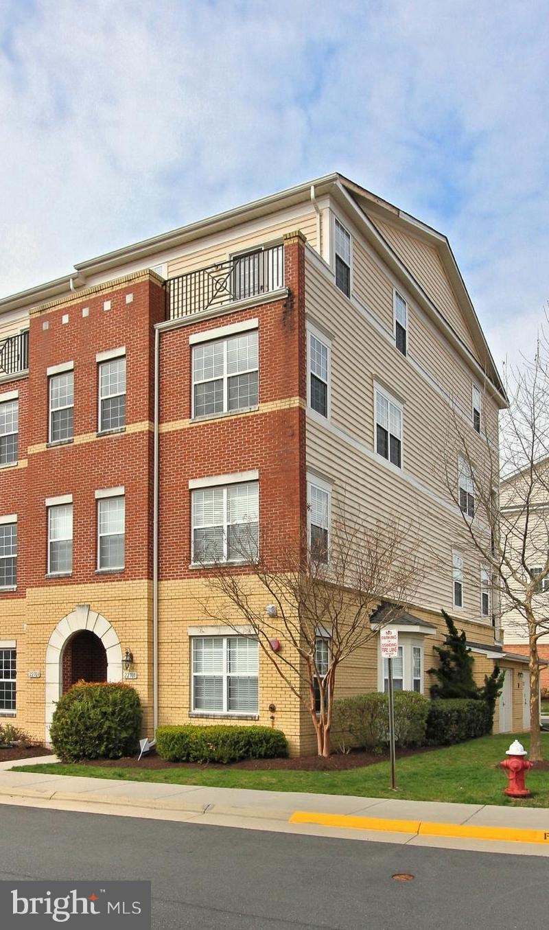 22703 Settlers Trail Terrace unit 11B, Ashburn, VA 20148 - photo 1