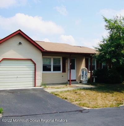 32 Westport Dr unit 71, Whiting, NJ 08759 - photo 1