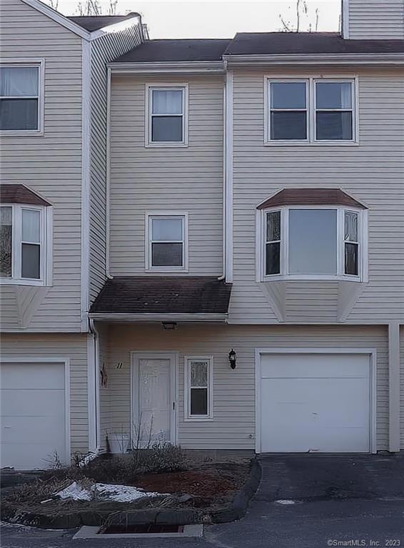 465 Wolcott St unit 11, Bristol, CT 06010 - photo 1