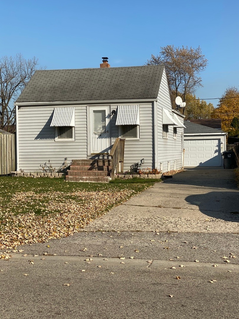119 N Frolic Ave, Waukegan, IL 60085 - photo 1