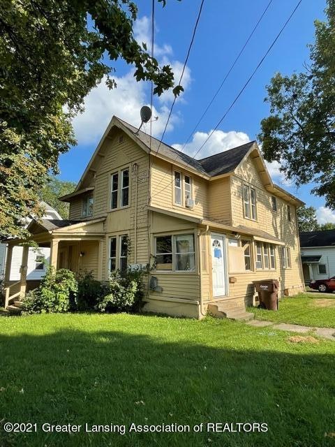 532 N Chestnut St, Lansing, MI 48933 - photo 1