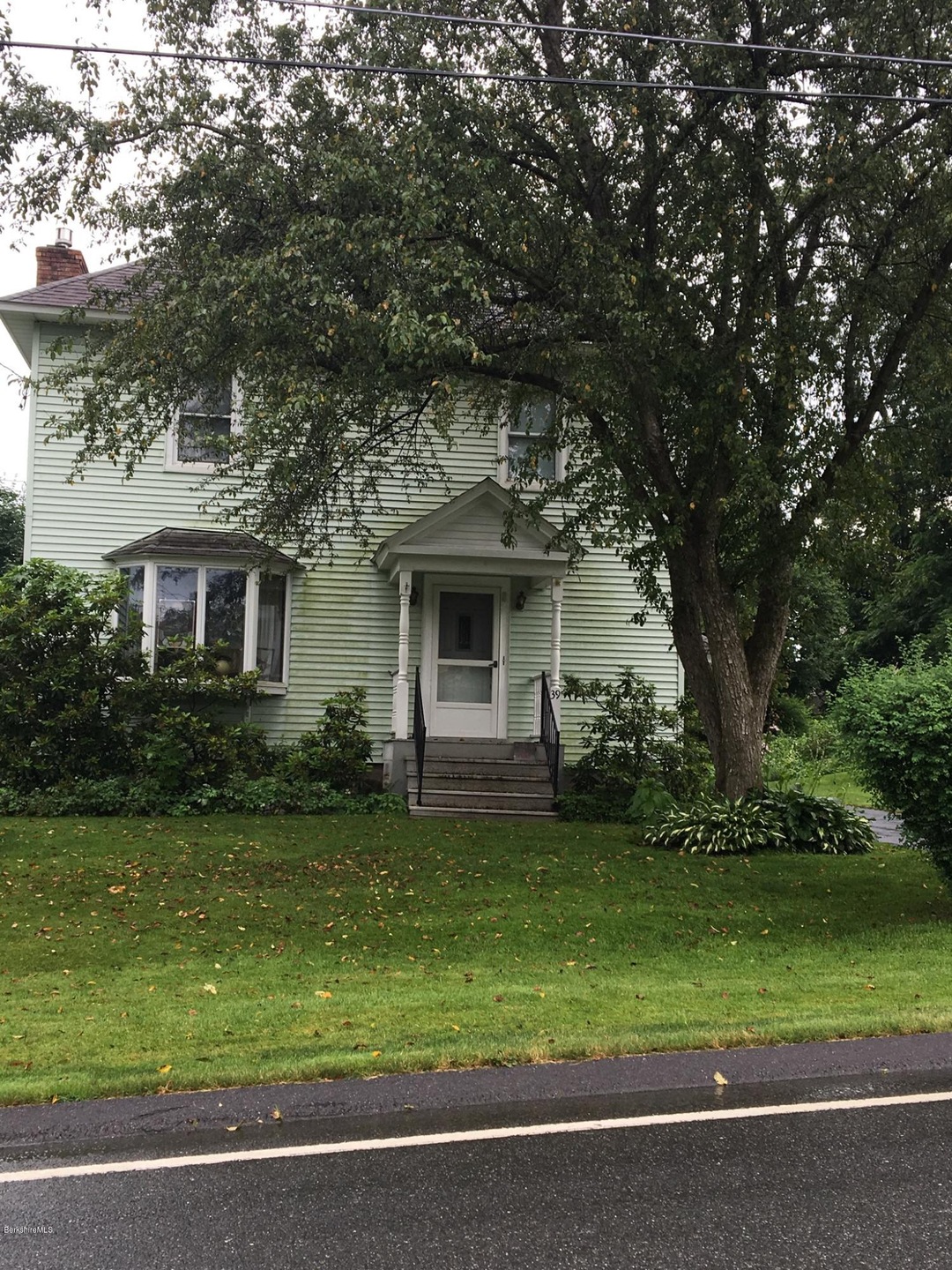 39 Gale Ave, Pittsfield, MA 01201 - photo 1