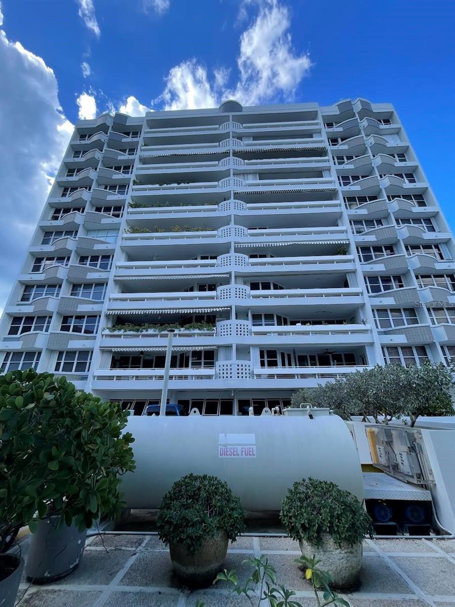 613 Ave Ponce de León unit 10, San Juan, PR 00907 - photo 1