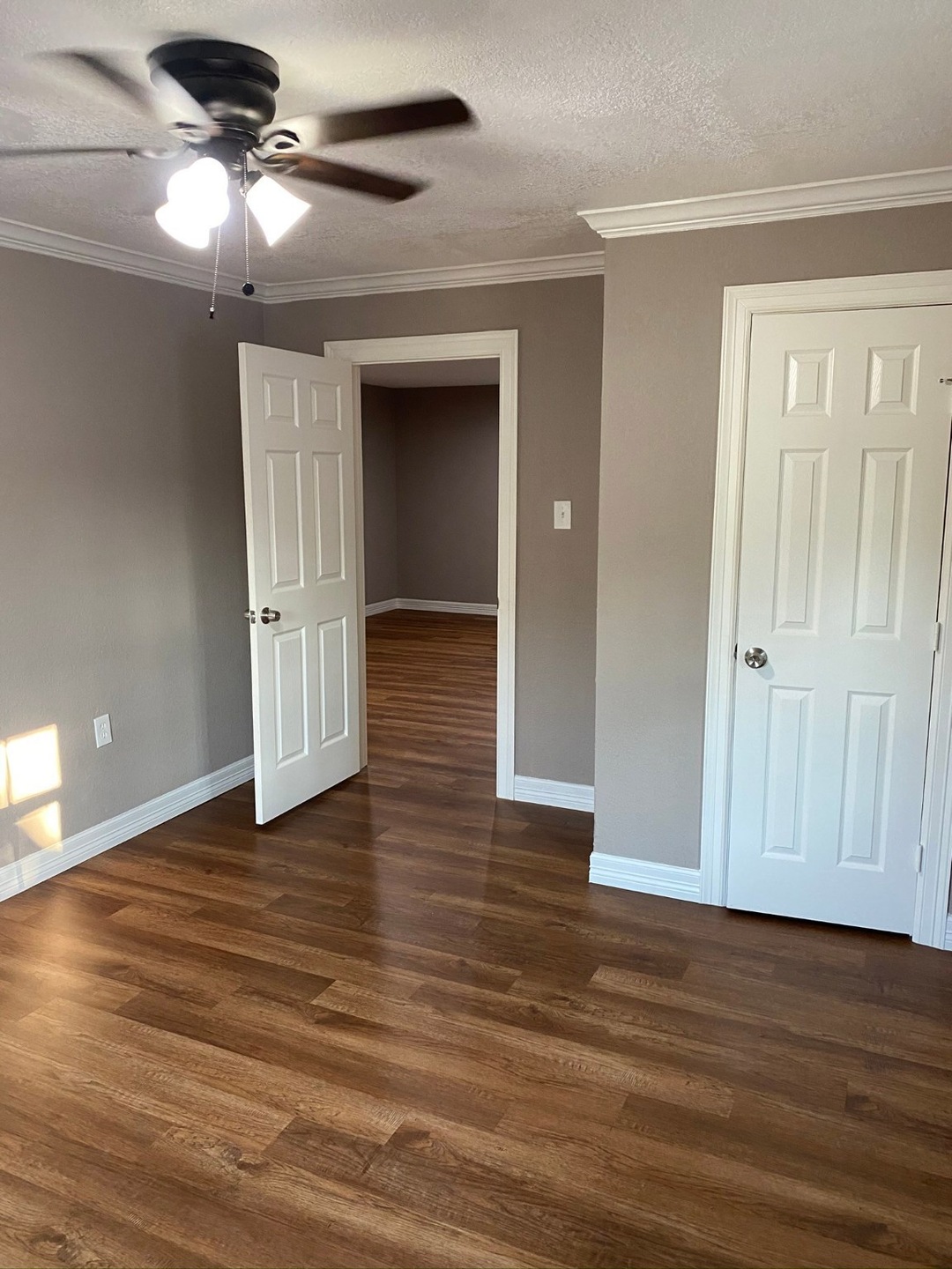 8918 1/2 Manus St unit B, Houston, TX 77093 - photo 1