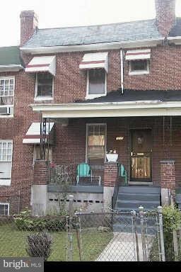 1215 Dukeland St, Baltimore, MD 21216 - photo 1