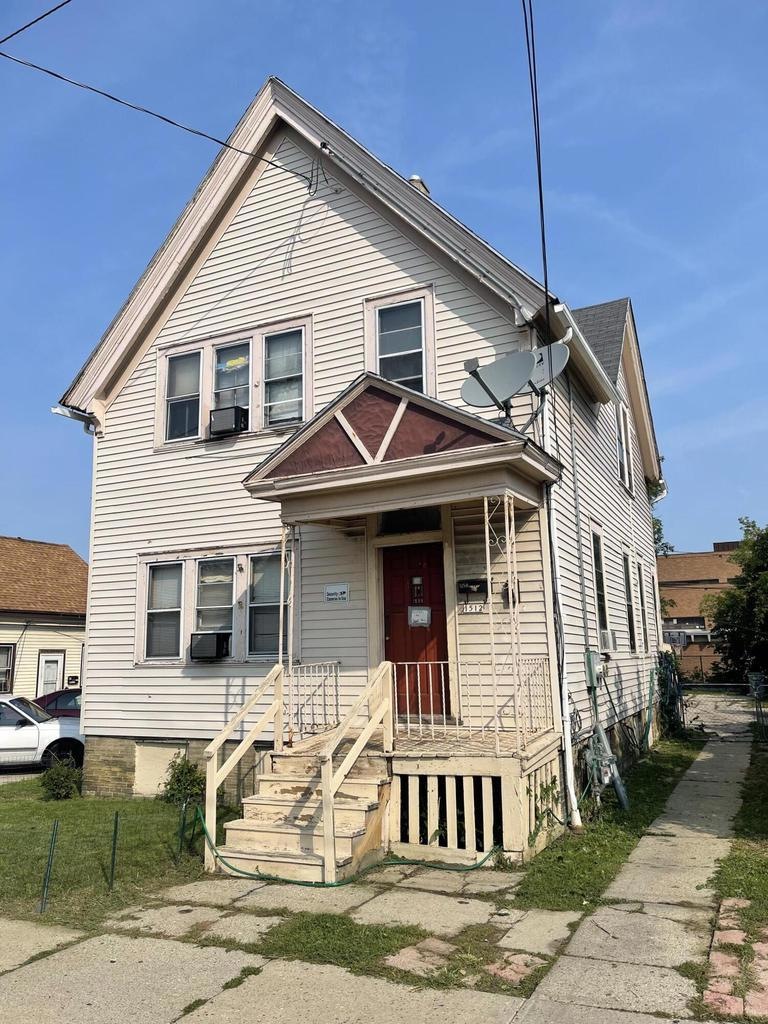 8CC1F5ED-CFAB-45F2-8661-5294FE9DAE38