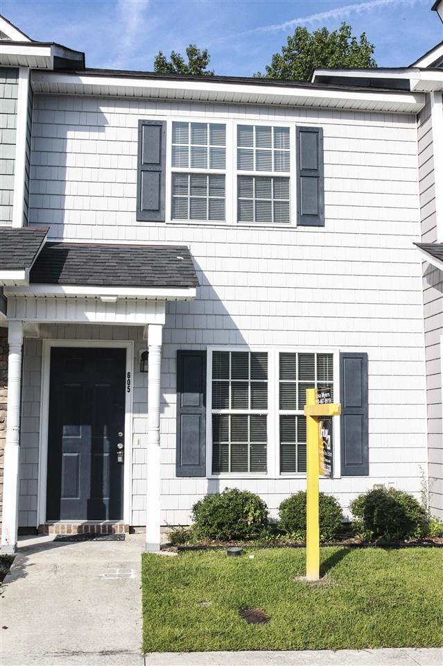 605 Doris Place Dr, Jacksonville, NC 28540 - photo 1