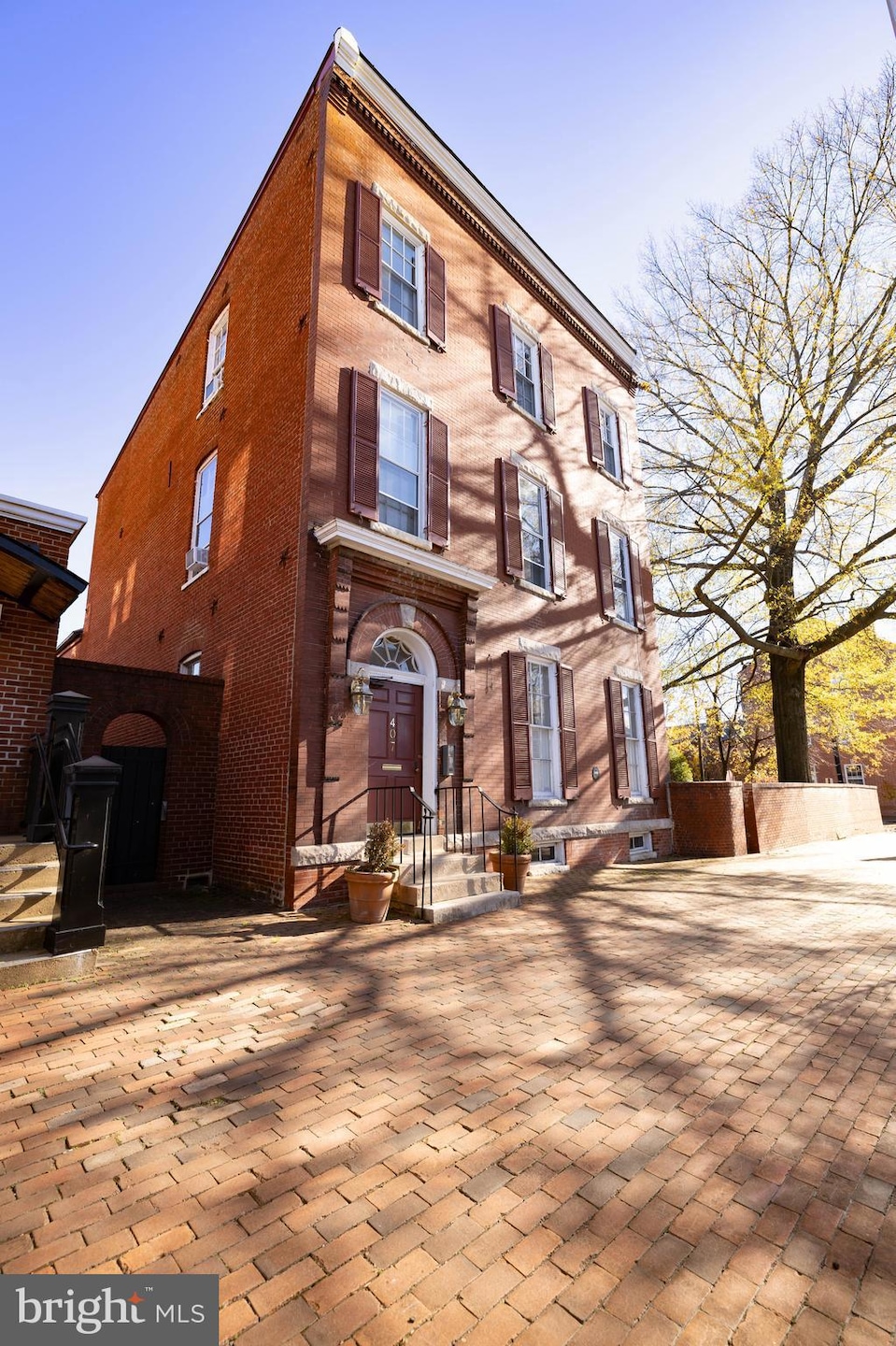 407 N Washington St unit 2, Alexandria, VA 22314 - photo 1