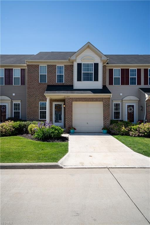 125 River Rock Way - Welcome Home!!