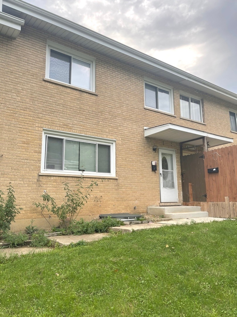 1296 Prairie Ave unit B, Glendale Heights, IL 60139 - photo 1