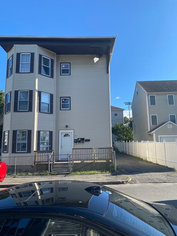 31 Sigel St, Worcester, MA 01610 - photo 1