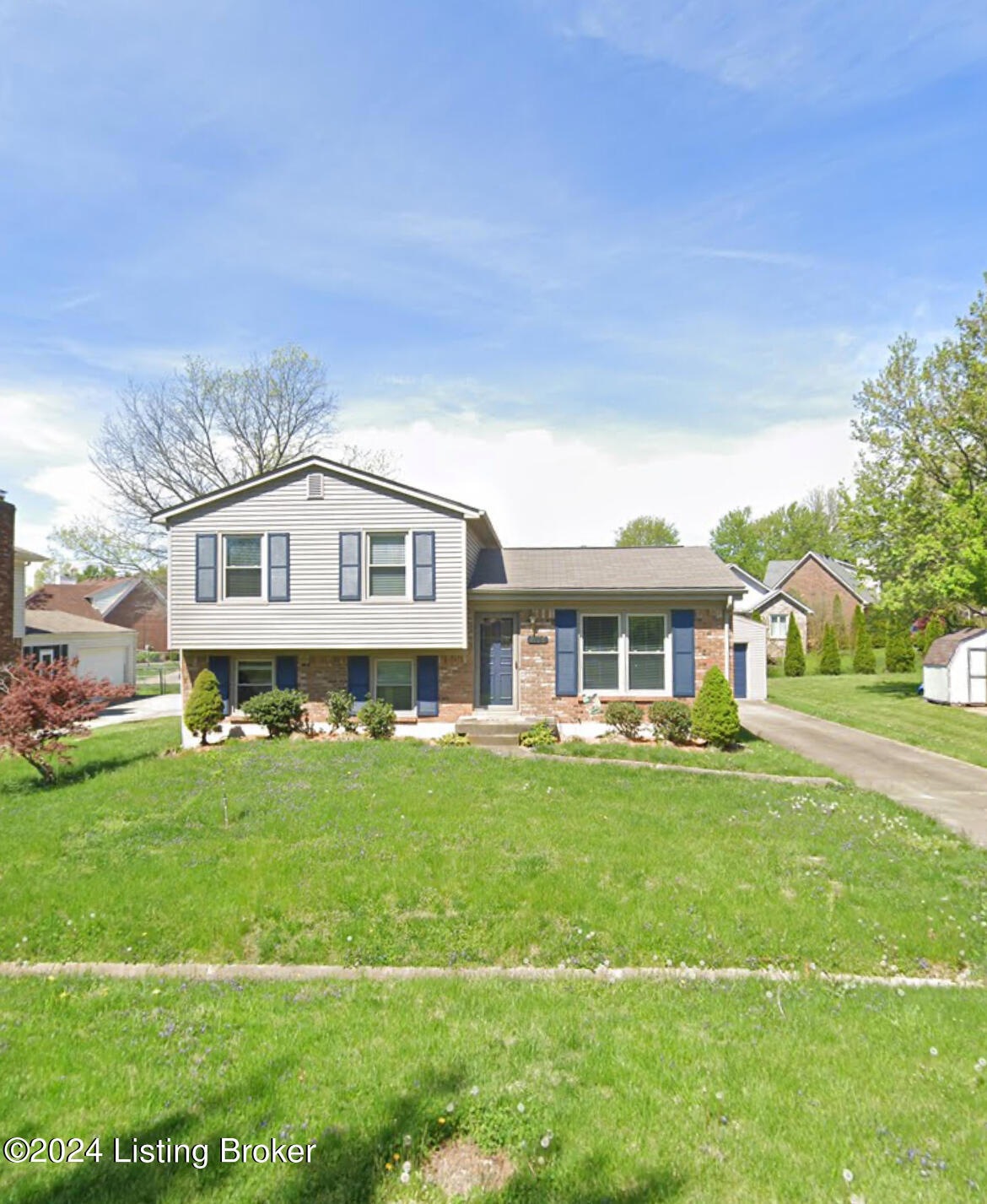 8106 Cortland Dr, Louisville, KY 40228 - photo 1