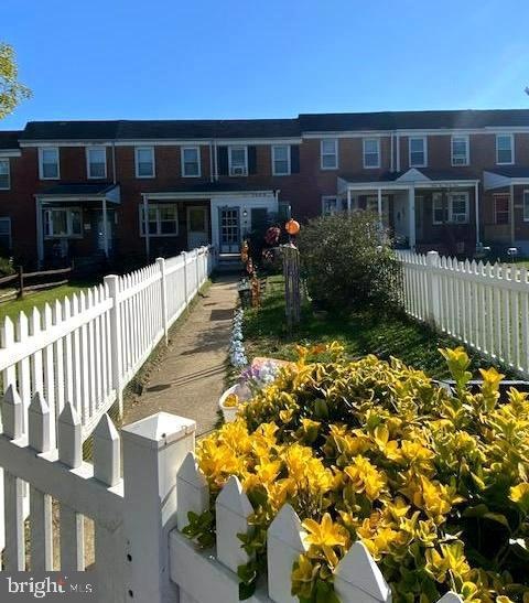 3589 Benzinger Rd, Baltimore, MD 21229 - photo 1