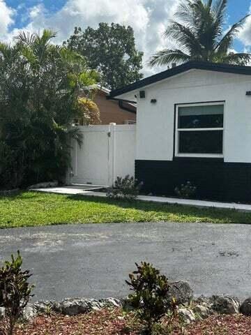 2161 NW 89th Terrace unit A, Pembroke Pines, FL 33024 - photo 1