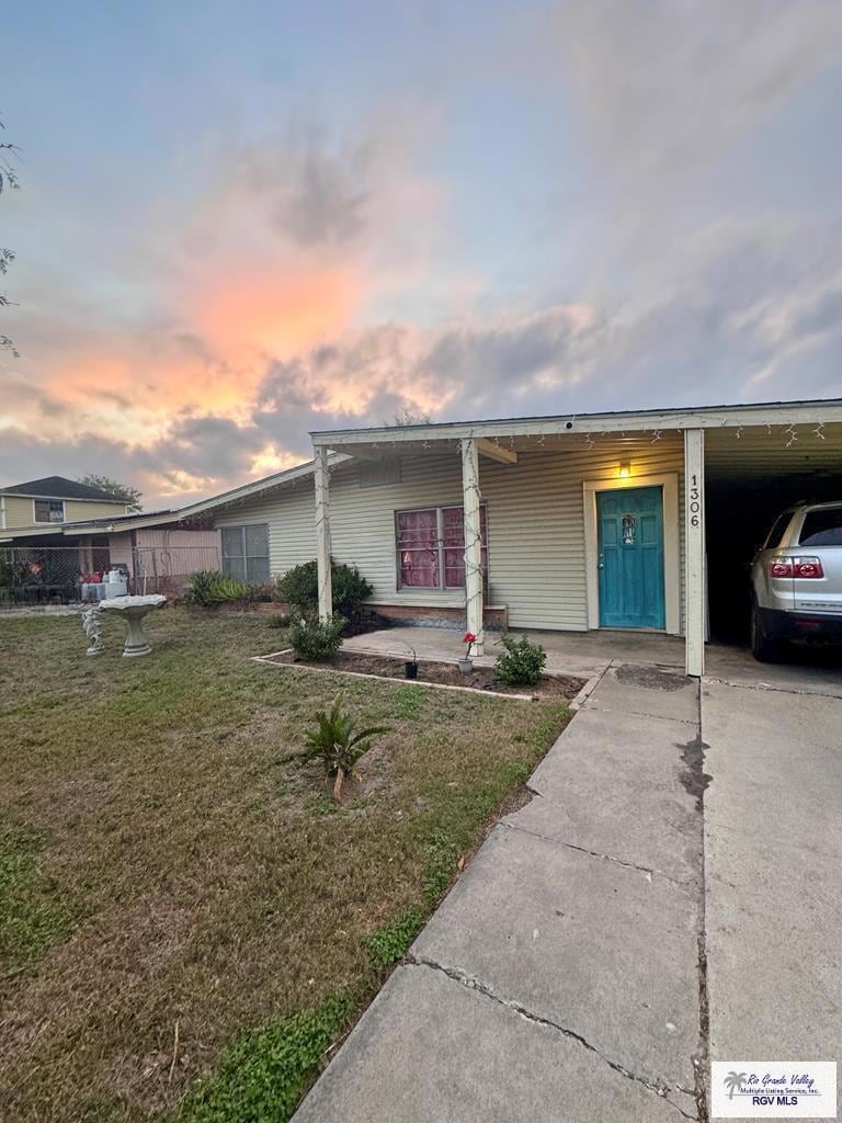 1306 S B St, Harlingen, TX 78550 - photo 1