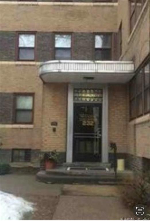 230 Farmington Ave unit F8, Hartford, CT 06105 - photo 1