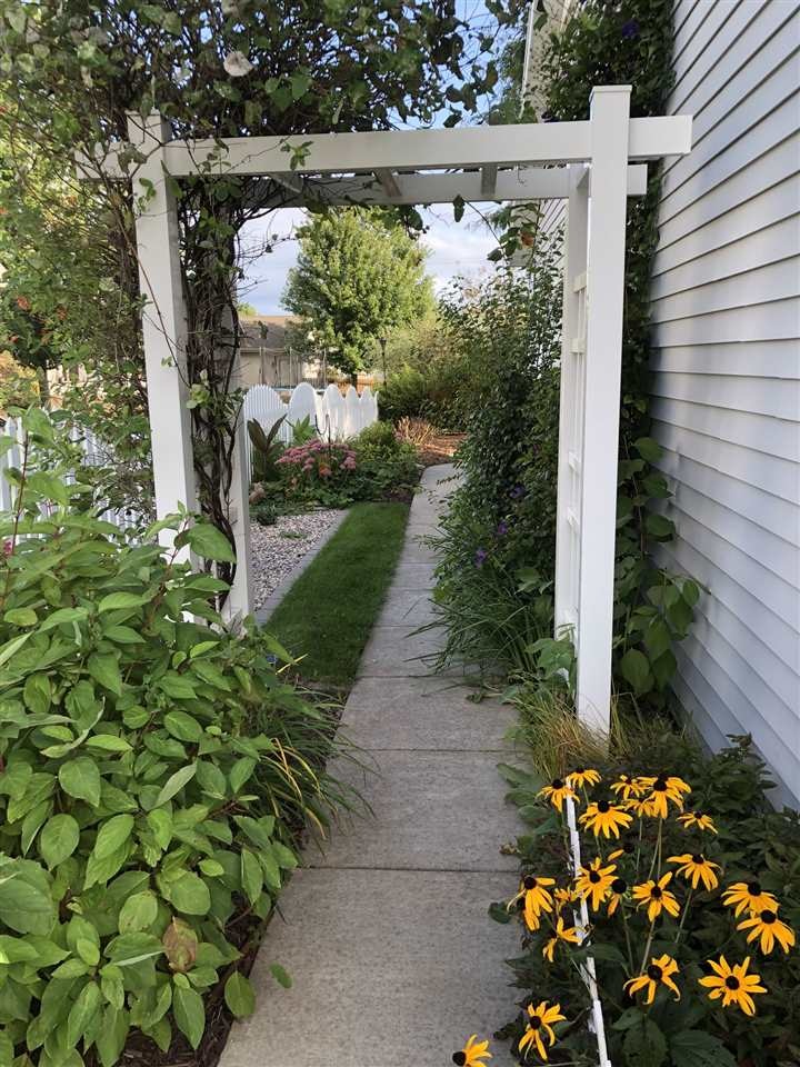 W5538 Mutzy Way, Appleton, WI 54915 - photo 1