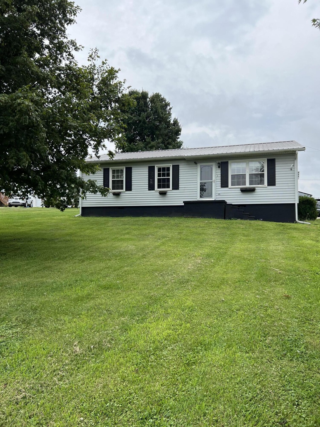7042 Mount Gilead Rd, Maysville, KY 41056 - photo 1
