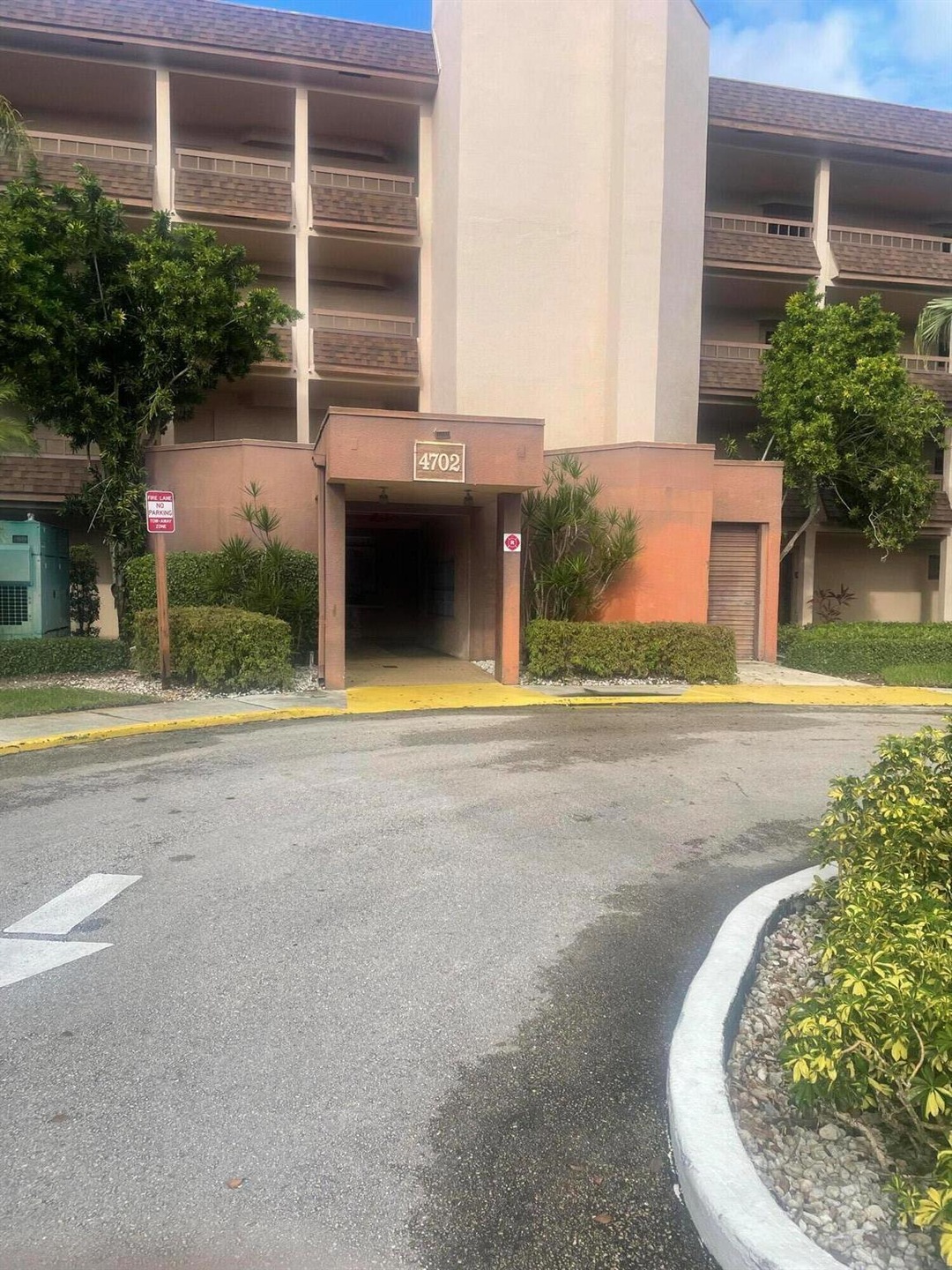 4702 Fountains Dr S unit 207, Lake Worth, FL 33467 - photo 1