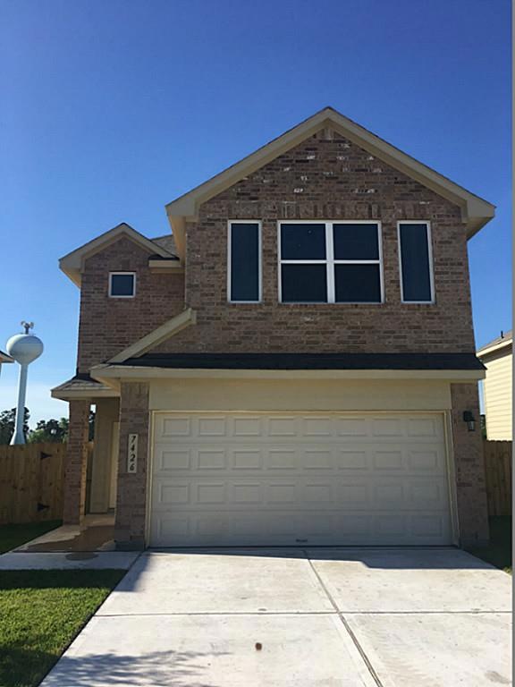 7426 Pickett Orchard Dr, Houston, TX 77016 - photo 1