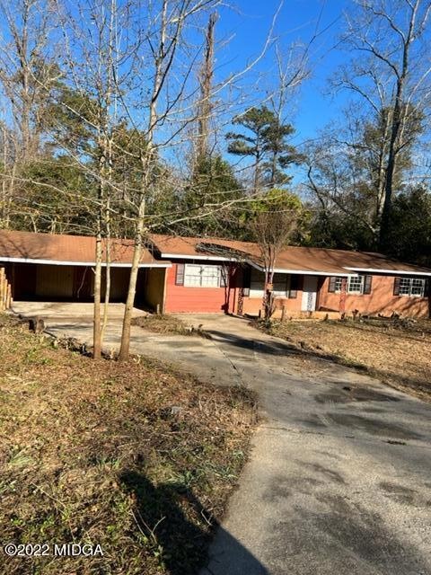 3669 Lindsey Dr photo 1