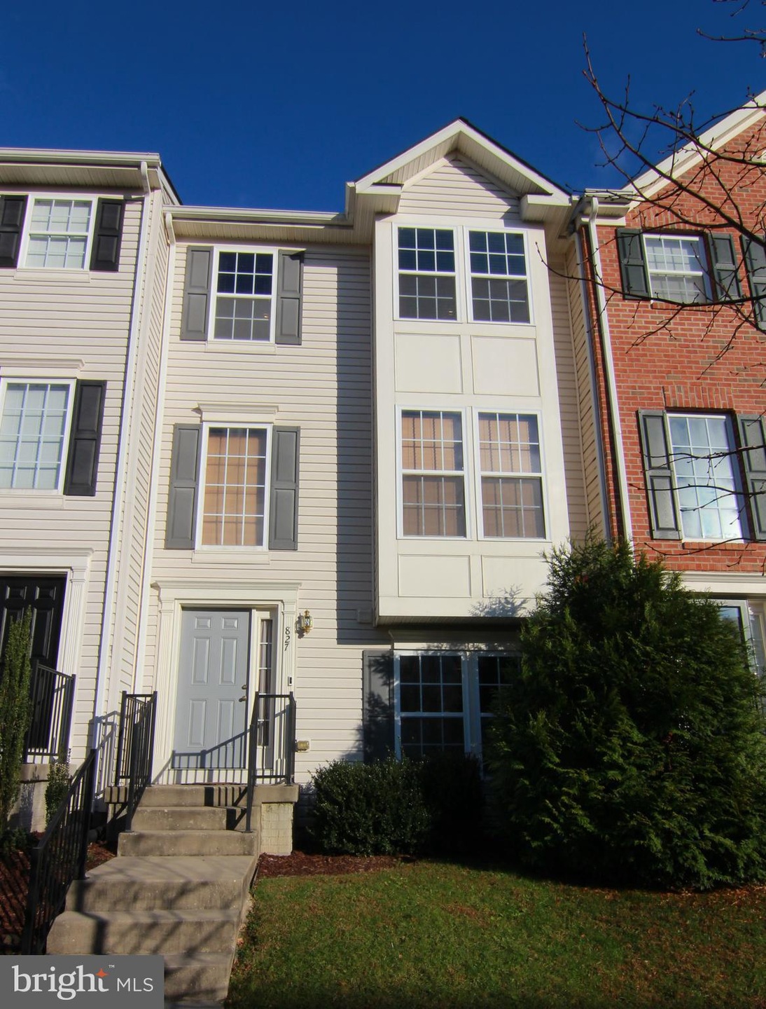 827 Lowe Rd, Middle River, MD 21220 - photo 1