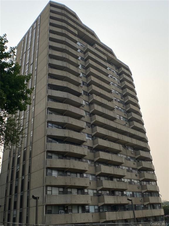 Tower One unit 6H, Yonkers, NY 10710 - photo 1