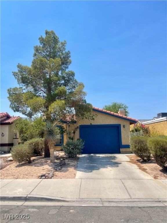 2281 Los Feliz St, Las Vegas, NV 89156 - photo 1