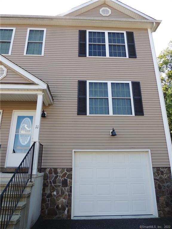 14 Morton St unit 11, Danbury, CT 06810 - photo 1