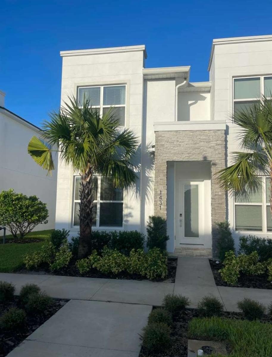 For Sale $475,000 • Co-Listing Agent