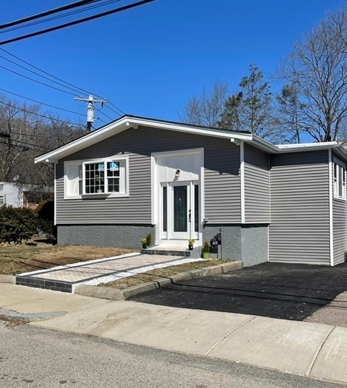 49 Messinger St, Mattapan, MA 02126 - photo 1