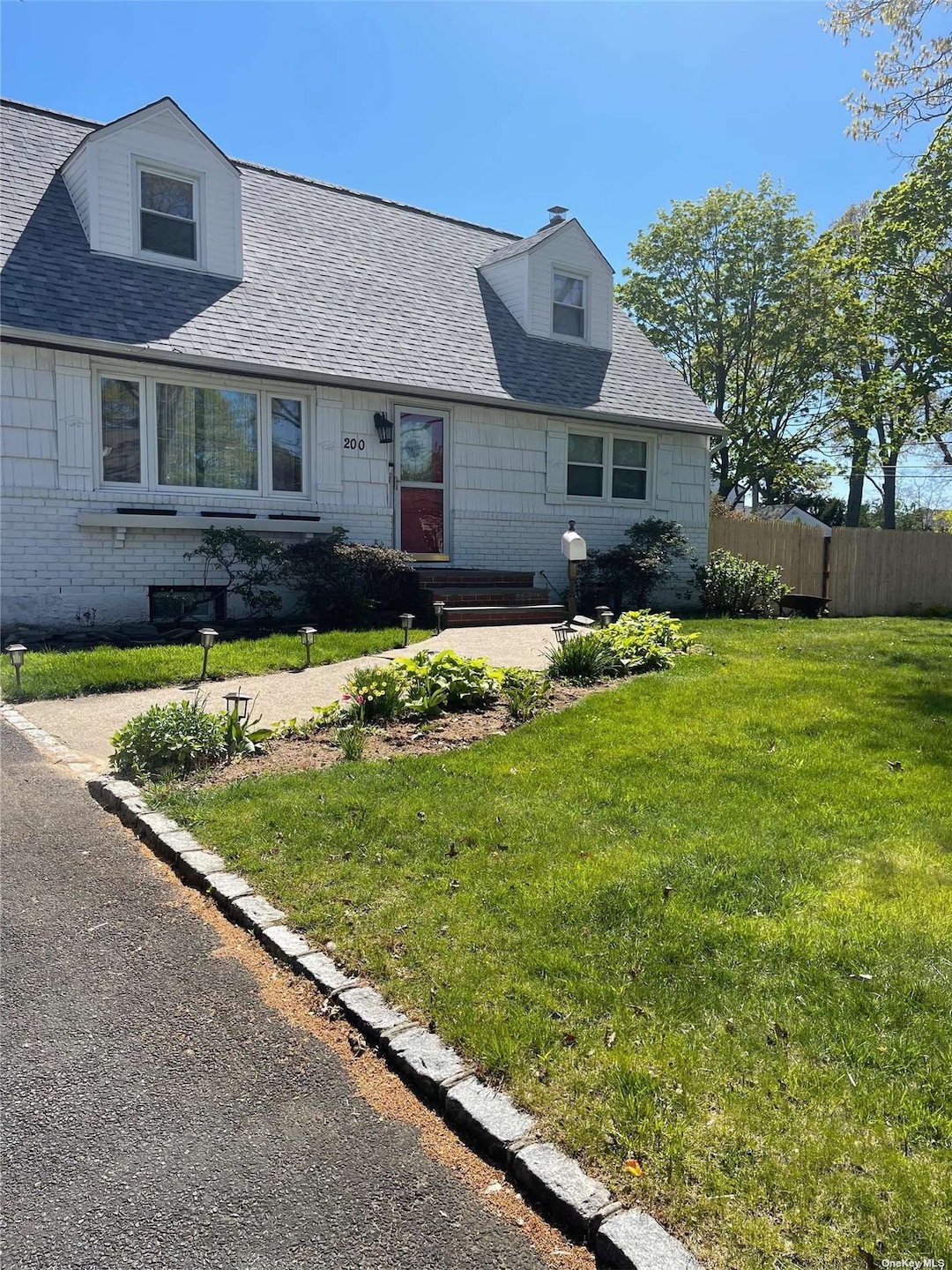 200 26th St, Copiague, NY 11726 - photo 1