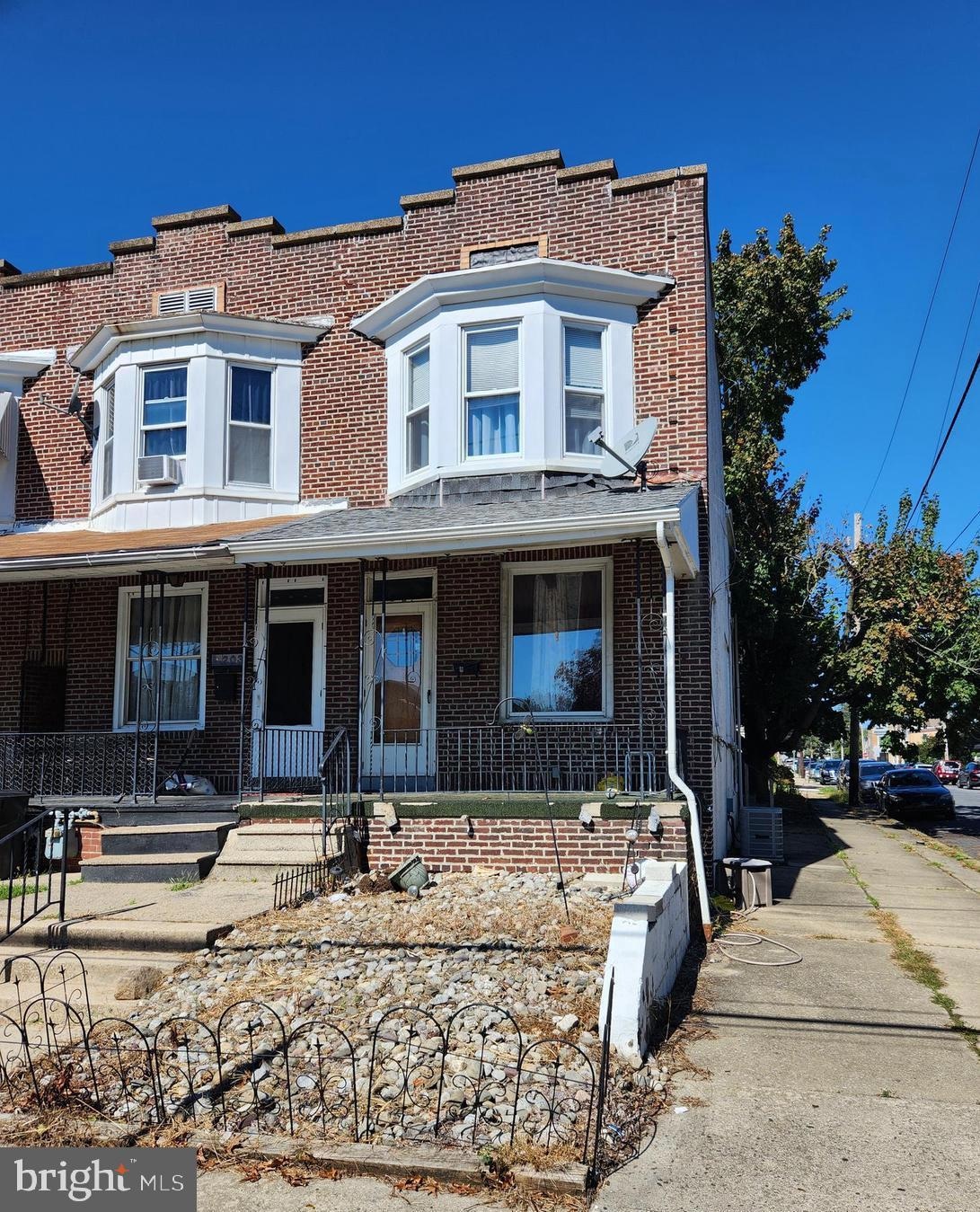 201 Upland Ave, Reading, PA 19611 - photo 1