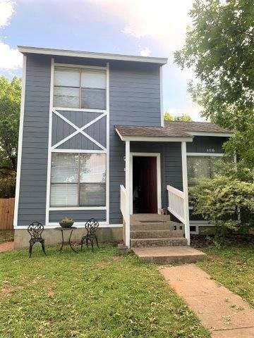 View of front of property with entry steps