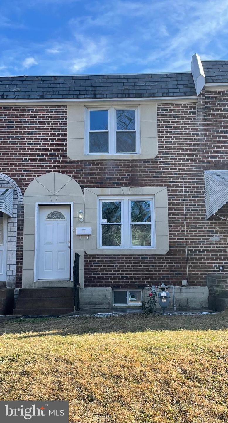 24 Winthrop Rd, Darby, PA 19023 - photo 1