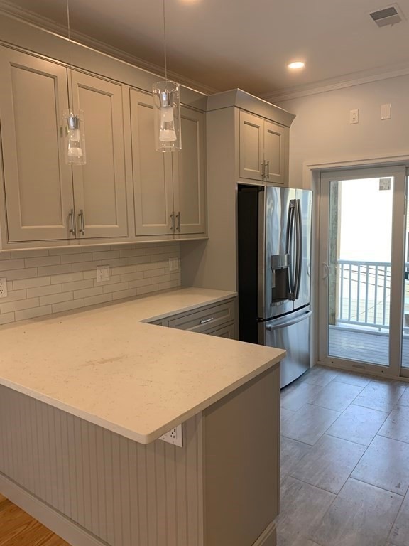 806 E 3rd St unit 2, Boston, MA 02127 - photo 1