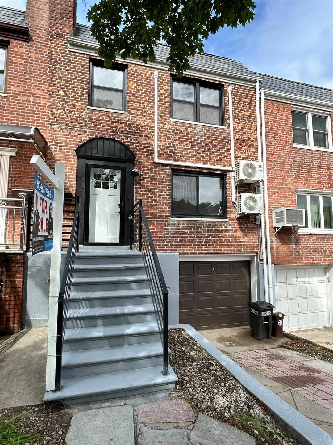 Sold $985,000 • Co-Listing Agent