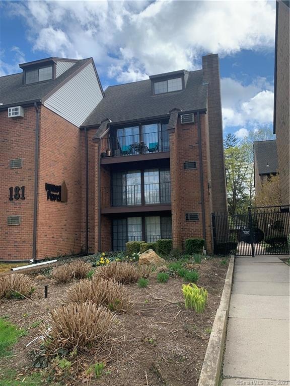 181 Loomis Dr unit 142, West Hartford, CT 06107 - photo 1