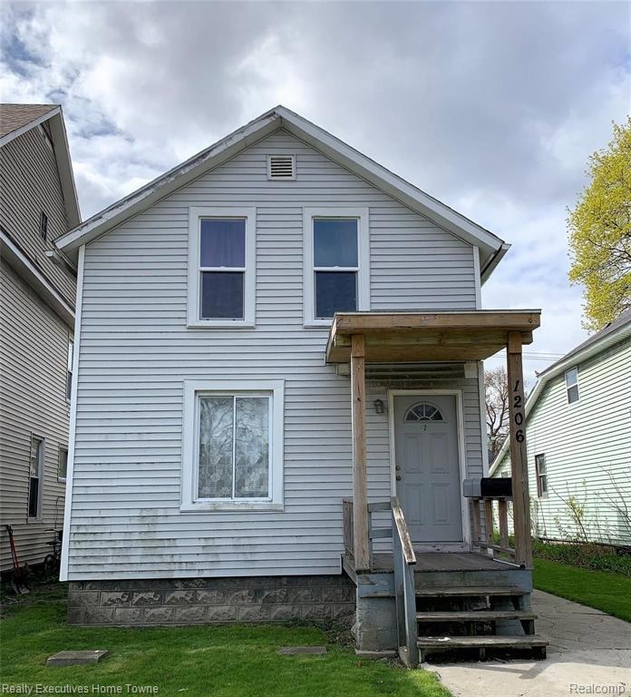 1206 Lapeer Ave, Port Huron, MI 48060 - photo 1