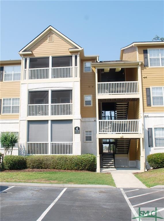 Great One Bedroom Condominium in a Gated Community