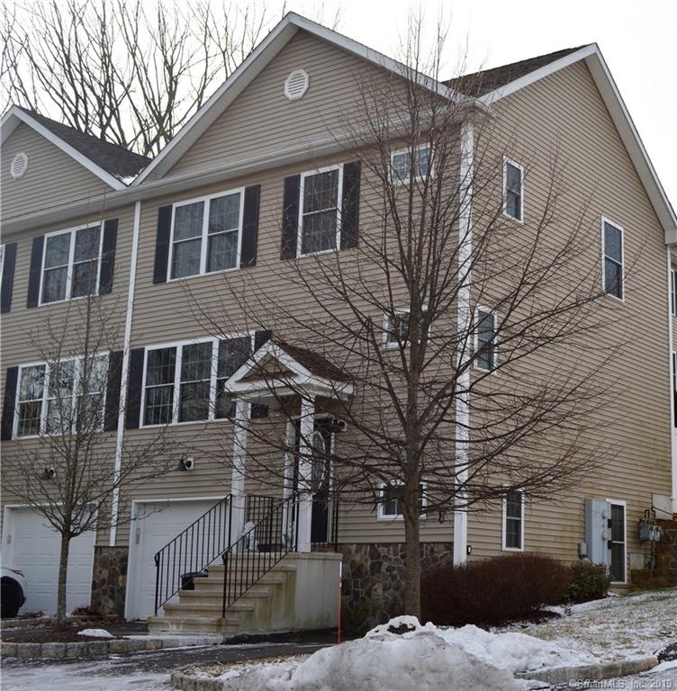 14 Morton St unit 7, Danbury, CT 06810 - photo 1