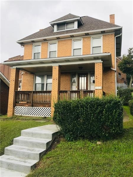 Curb appeal, Brand New Steps, and a great corner l