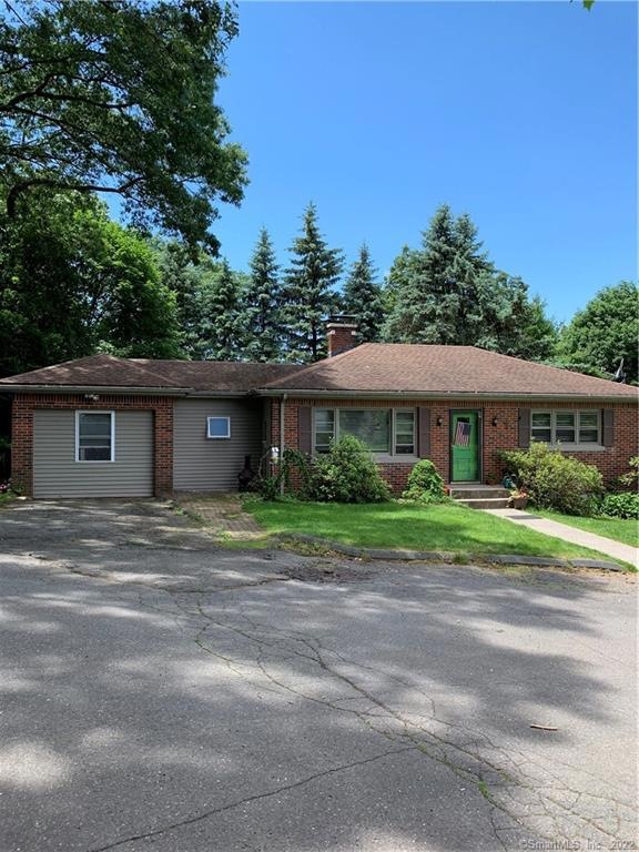 27 Garrassino Place, Waterbury, CT 06706 - photo 1