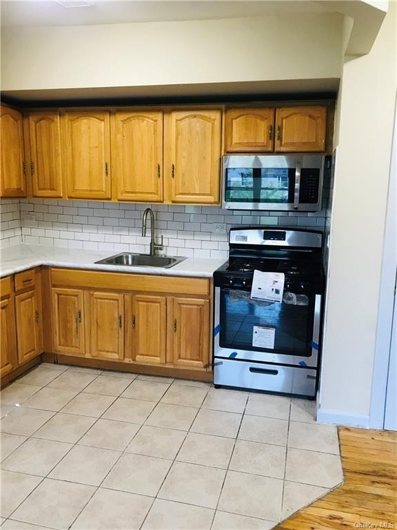 4684 Park Ave, Bronx, NY 10458 - photo 1