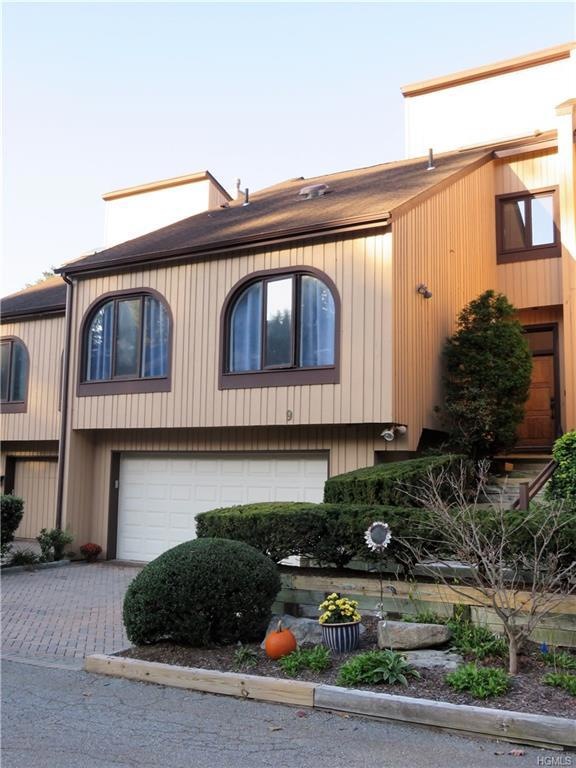 9 Dakota Ct, Suffern, NY 10901 - photo 1