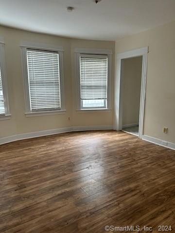 481-483 Hollister Ave unit 3rd, Bridgeport, CT 06607 - photo 1