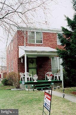 5529 Silverbell Rd, Baltimore, MD 21206 - photo 1