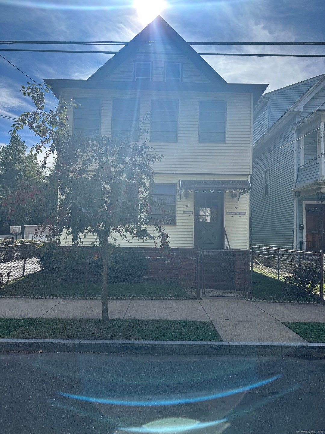 94 Thompson St unit 3rd floor, New Haven, CT 06511 - photo 1