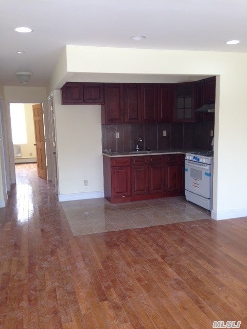 18314 Booth Memorial Ave unit 1Fl, Fresh Meadows, NY 11365 - photo 1